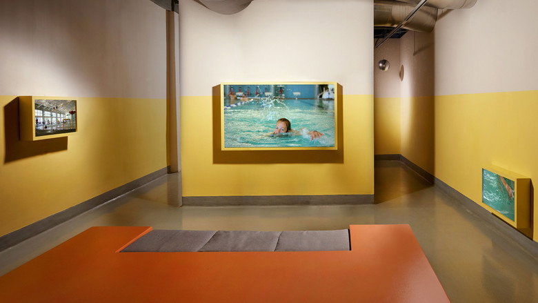 Salidas y Entradas | Exits and Entrances still 1
