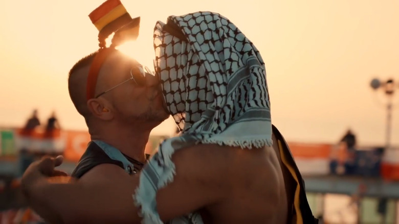 Dream Boat still 4