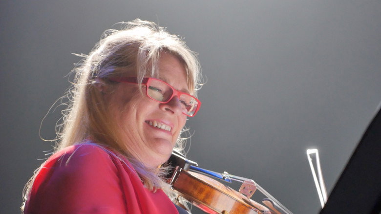 Angèle, Virtuoso still 4