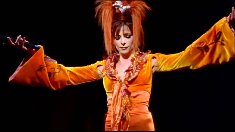Mylène Farmer: Mylenium Tour still 3