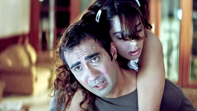 Ugly Aur Pagli still 5