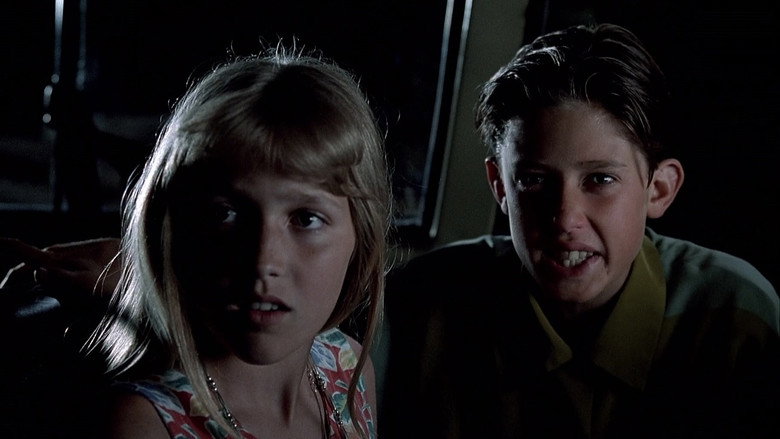 Don't Tell Mom the Babysitter's Dead still 6