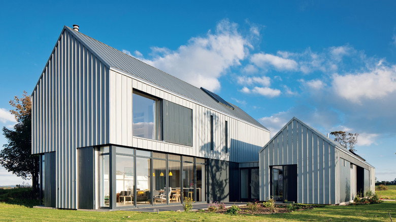 Grand Designs still 6