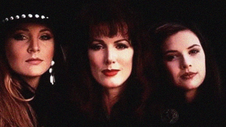 Naomi & Wynonna: Love Can Build a Bridge still 1