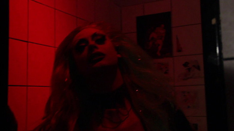 Babsi Adler still 3
