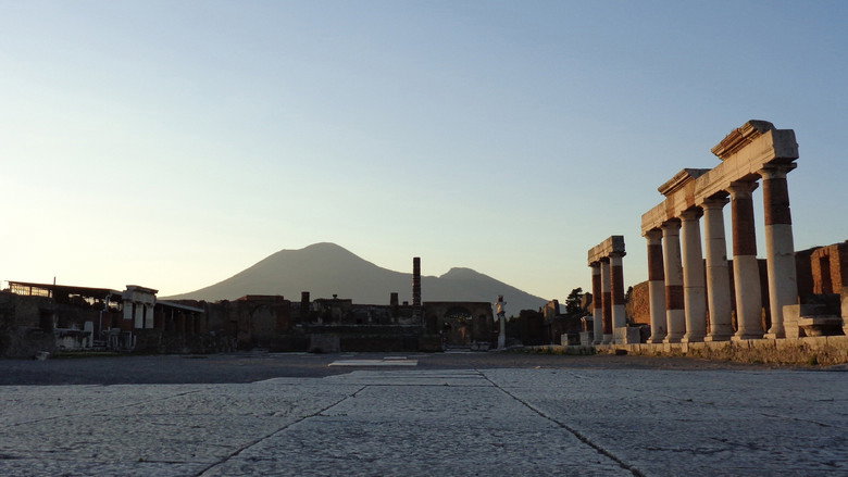 Pompeii: Secrets of the Dead still 2