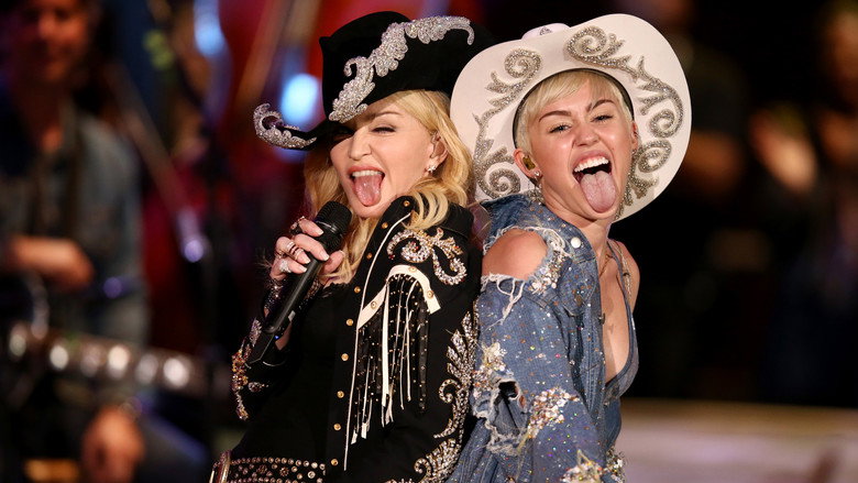 Miley Cyrus: MTV Unplugged still 1