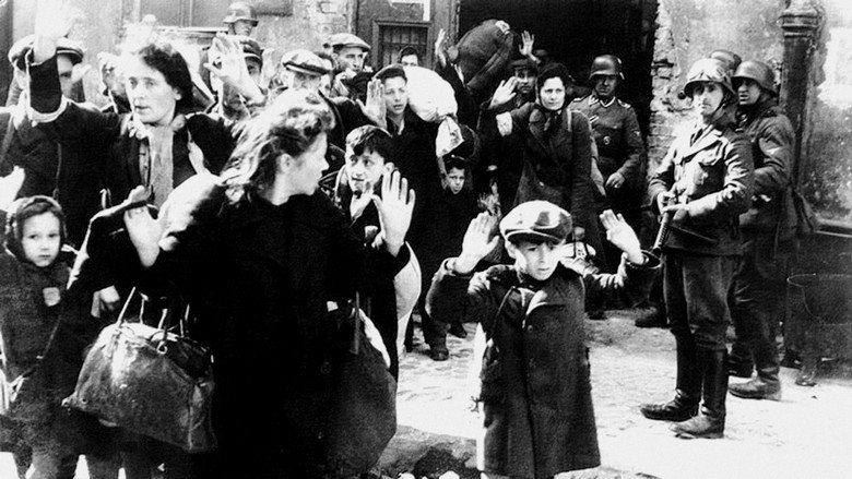 Warsaw: A City Divided still 3