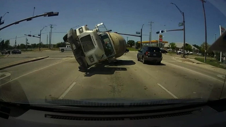 Roads from Hell: Caught on Camera still 1