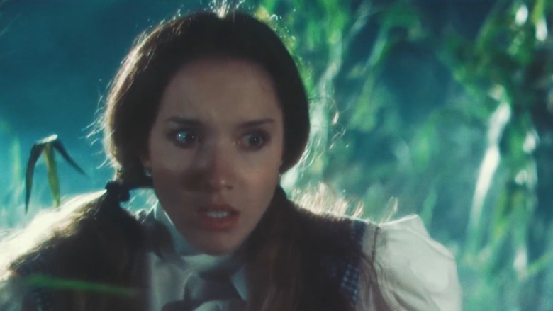 Oz still 1