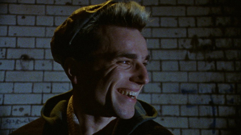 My Beautiful Laundrette still 5