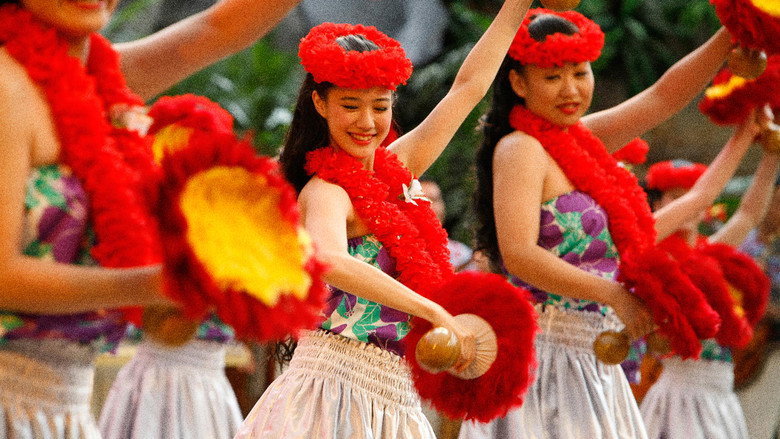 Hula Girls still 4