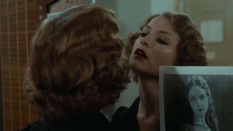 Violette Nozière still 4