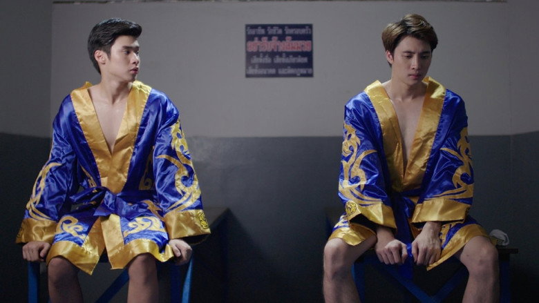 Hook still 2