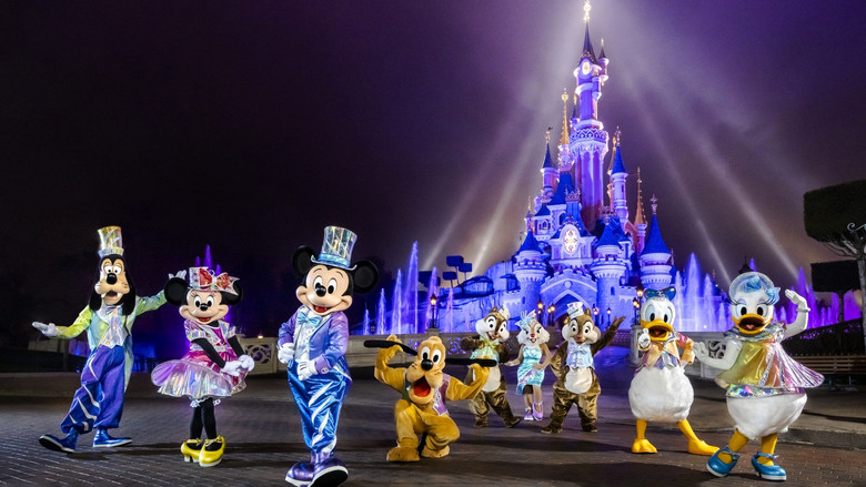 Behind the scenes of the biggest Disneyland Paris shows! still 1