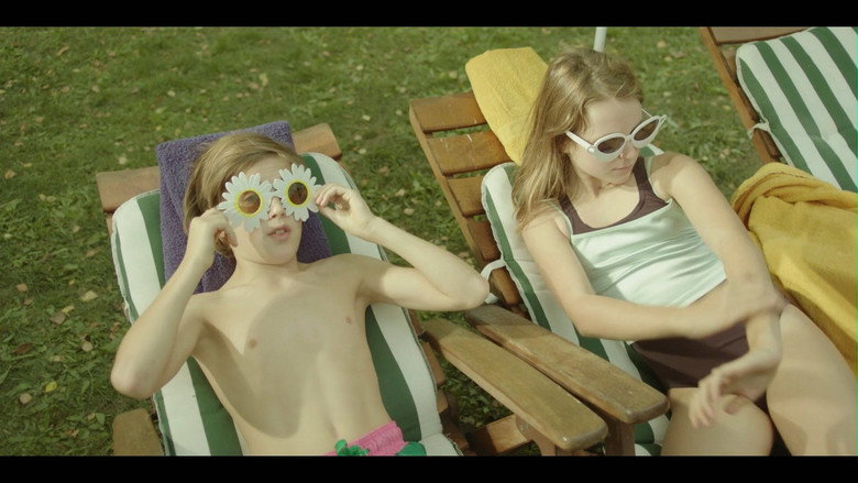 Lolo still 2