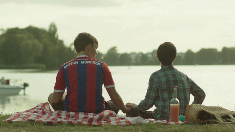 Lolo still 6